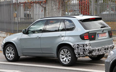 2010款 X5 4.4T M运动套件 5座