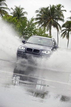 2010款 X5 4.4T M运动套件 5座