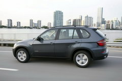 2010款 X5 4.4T M运动套件 5座