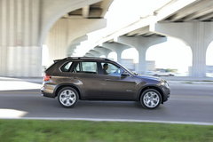 2010款 X5 4.4T M运动套件 5座