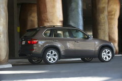 2010款 X5 4.4T M运动套件 5座