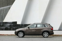 2010款 X5 4.4T M运动套件 5座