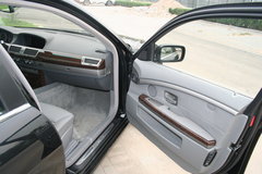 2007款 730Li 3.0L 减配版