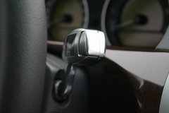 2007款 730Li 3.0L 减配版