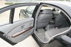2007款 730Li 3.0L 减配版