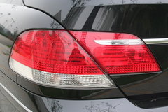 2007款 730Li 3.0L 减配版