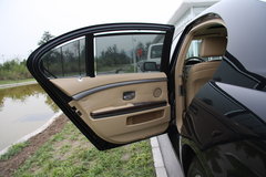 2007款 730Li 3.0L 减配版