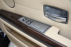 2007款 730Li 3.0L 减配版