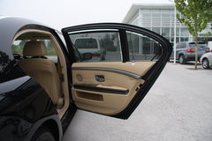 2007款 730Li 3.0L 减配版