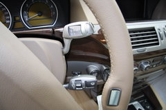 2007款 730Li 3.0L 减配版
