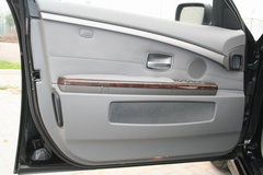 2007款 730Li 3.0L 减配版