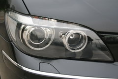 2007款 730Li 3.0L 减配版