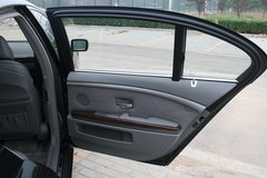 2007款 730Li 3.0L 减配版