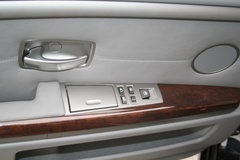 2007款 730Li 3.0L 减配版