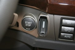 2007款 730Li 3.0L 减配版