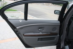 2007款 730Li 3.0L 减配版