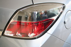 2007款 1.8L 自动 五门 豪华型