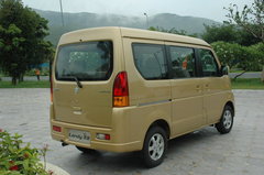 2009款 1.4 自动 豪华型 两驱