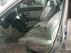 2005款 2.7L 自动 V6标配