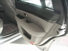 2005款 2.7L 自动 V6标配