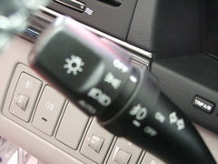 2005款 2.7L 自动 V6标配