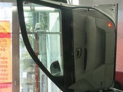 2005款 2.7L 自动 V6标配