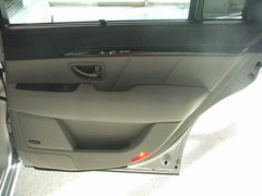 2005款 2.7L 自动 V6标配