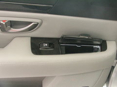 2005款 2.7L 自动 V6标配
