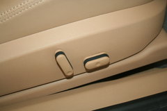 2007款 2.2L 自动 导航版