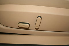2007款 2.2L 自动 导航版