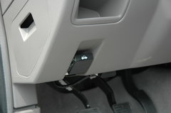 2009款 2.8 手动 豪华型 两驱