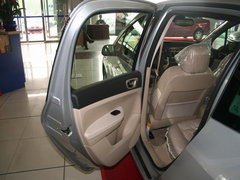 2007款 三厢 2.0L 自动 尊贵版
