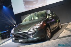 2007款 三厢 2.0L 自动 尊贵版