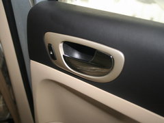 2007款 三厢 2.0L 自动 尊贵版