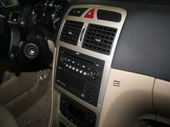 2007款 三厢 2.0L 自动 尊贵版