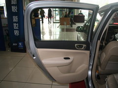 2007款 三厢 2.0L 自动 尊贵版