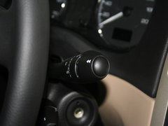 2007款 三厢 2.0L 自动 尊贵版