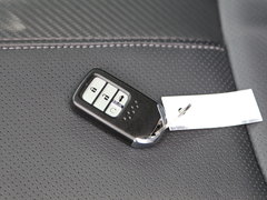 2016款 220TURBO 自动尊耀版