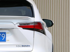 2016款 300h 全驱锋芒版