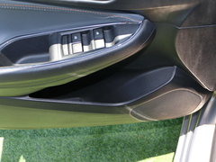 2017款 1.4T 双离合领锋版