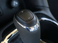 2017款 1.4T 双离合领锋版