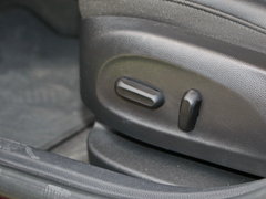 2017款 1.4T 双离合领锋版