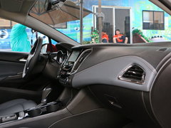 2017款 1.4T 双离合领锋版