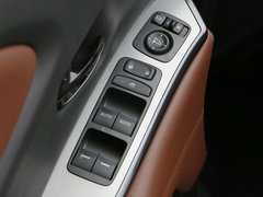 2016款 1.5T 两驱尊享版