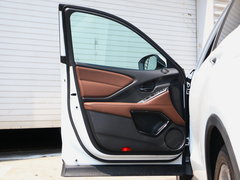 2016款 1.5T 两驱尊享版