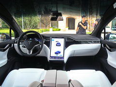 2016款 Model X 90D