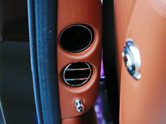 2016款 6.7L 都会典藏版