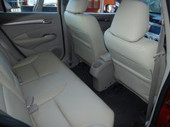 2011款 1.5L 自动 精英品致款