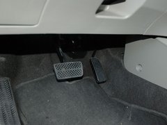 2011款 1.5L 自动 精英品致款