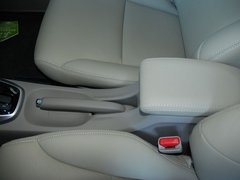 2011款 1.5L 自动 精英品致款